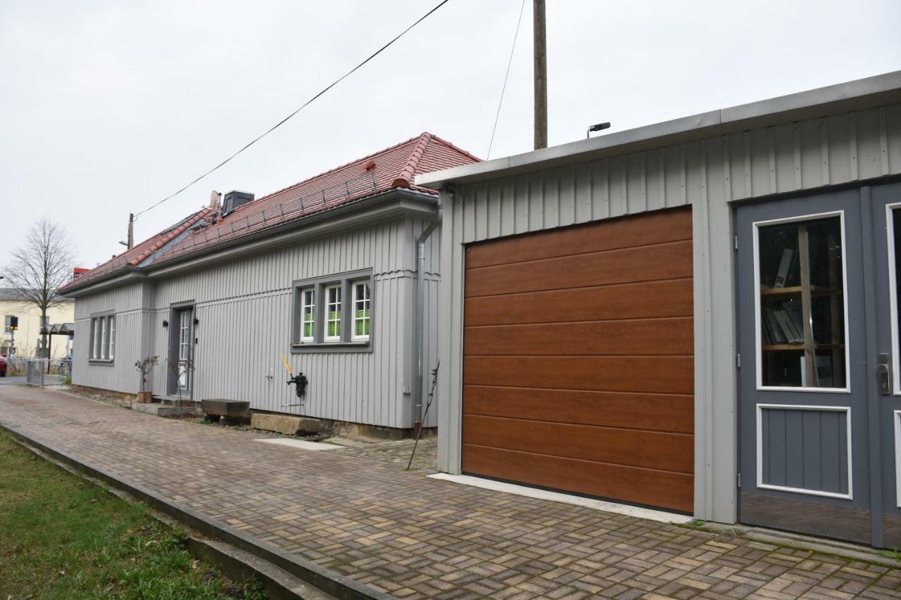 Bahnhof Laussnitz Apartment Bagian luar foto