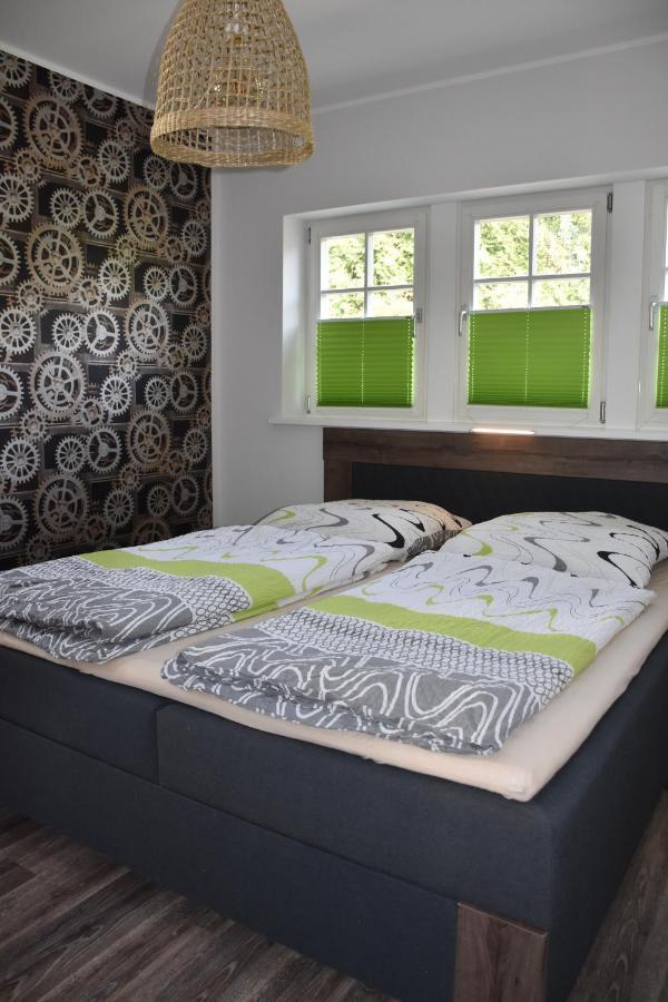 Bahnhof Laussnitz Apartment Bagian luar foto